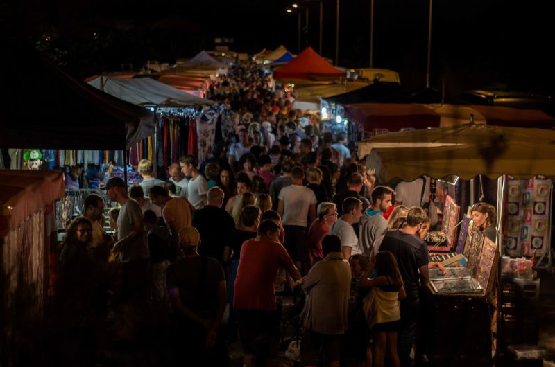 Marché nocturne